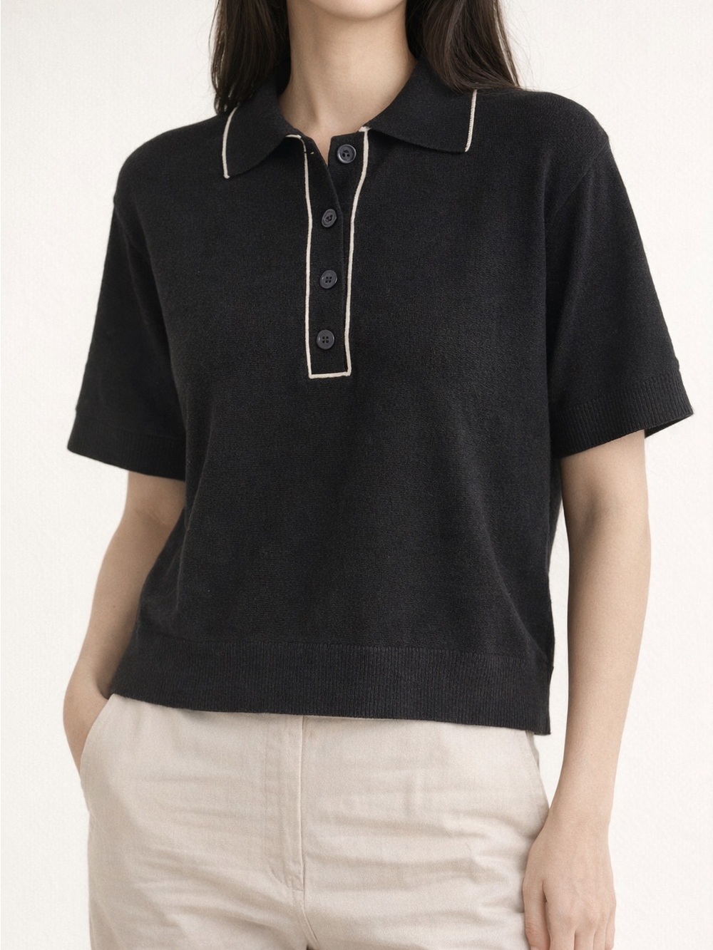 Max Studio Black V-Neck Short-Sleeve Sweater with Cream Trim